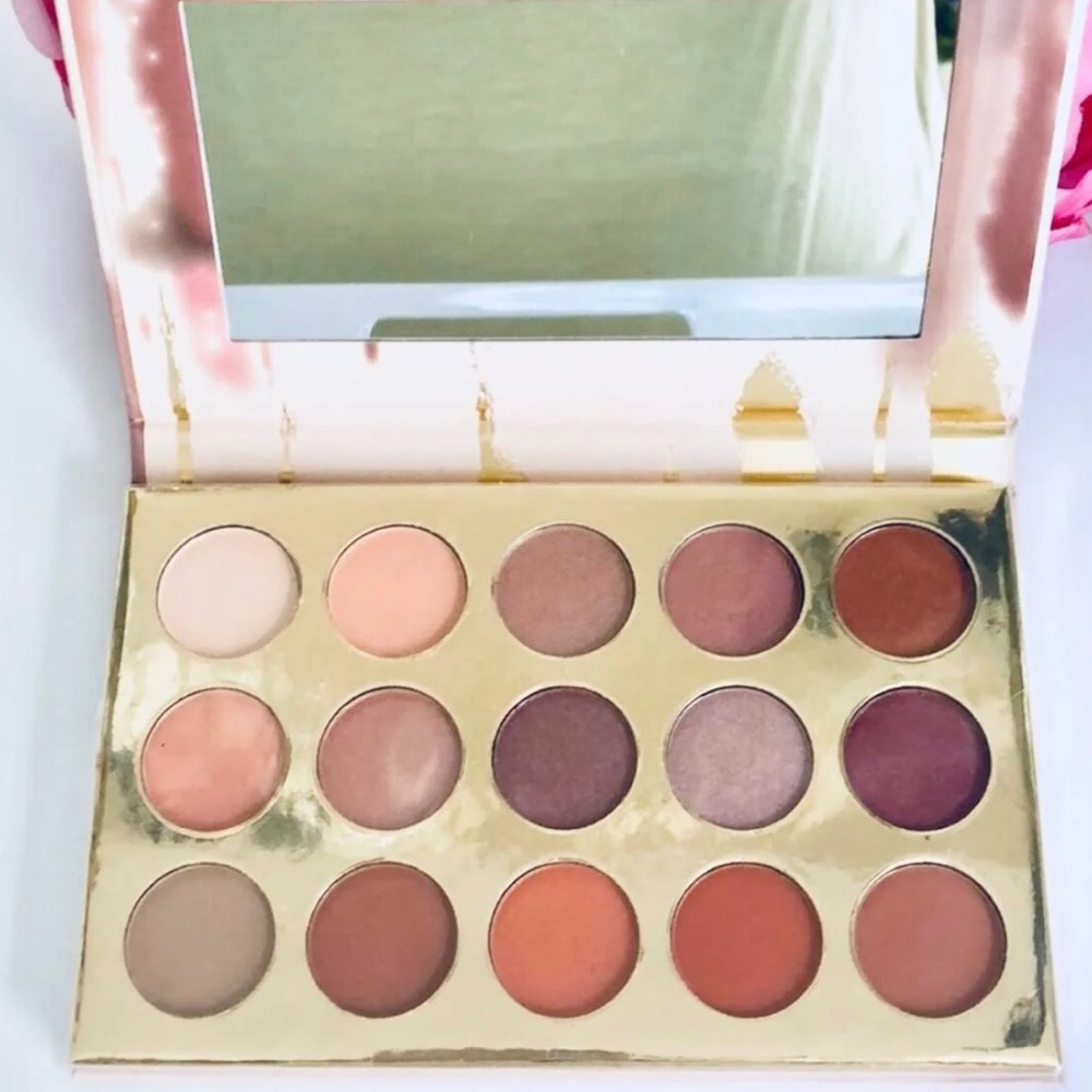 Ellen Tracy Golden Metallic & Matte Eyeshadow Palette~15 Pigmented Shades! NIB